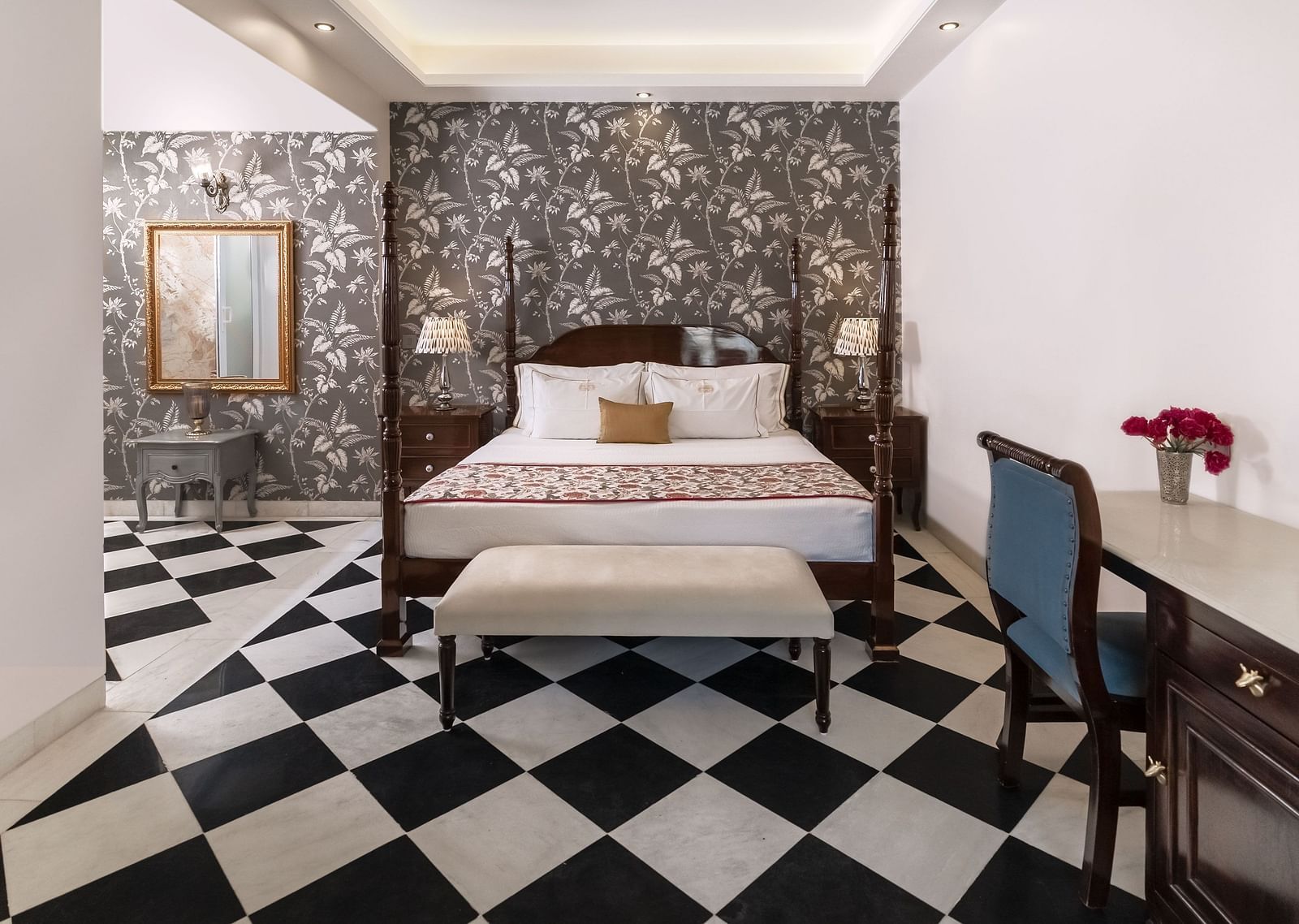 Deluxe Heritage Suite 201